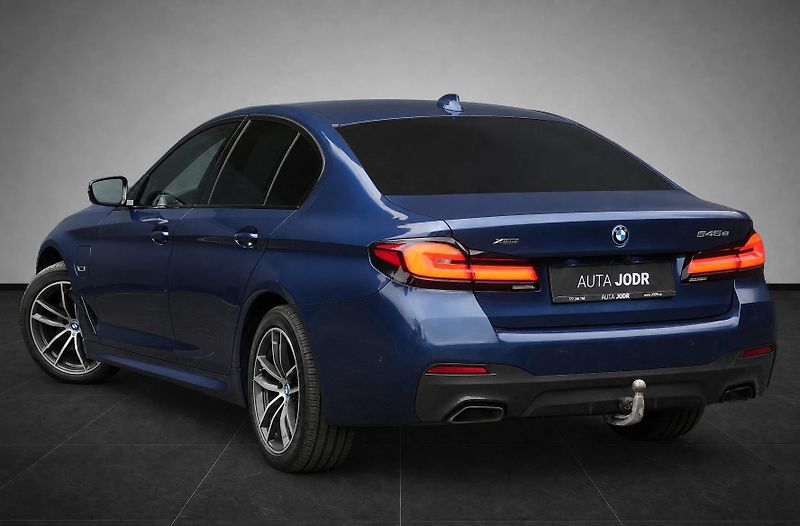 BMW Řada 5 545e xDríve, ČR, Ventilace - fotka 3 z 31