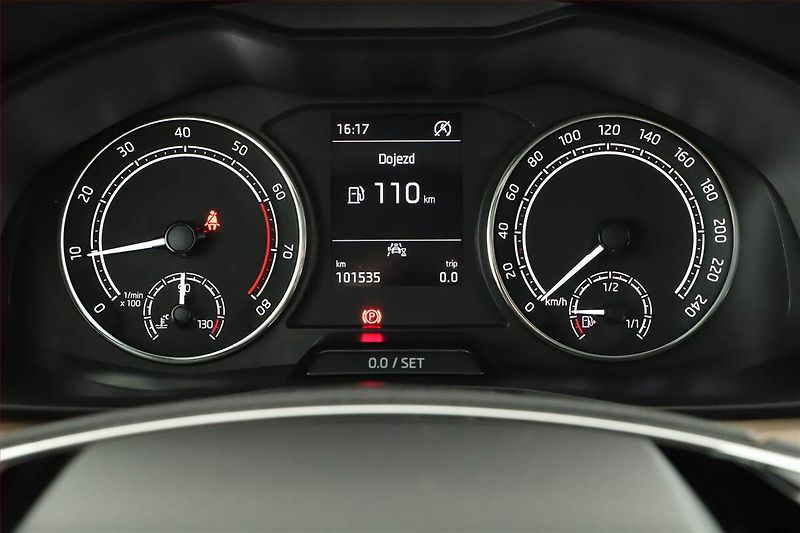 Škoda Scala (2023) Style 1.0 TSI, ČR,1.maj - fotka 8 z 19