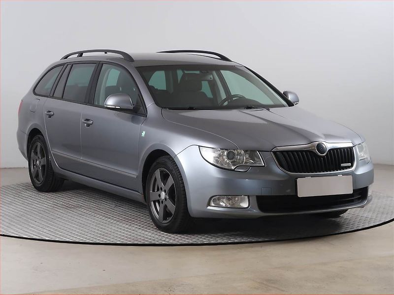 Škoda Superb (2012) 1.6 TDI, Navi, Tempomat - fotografie inzerátu