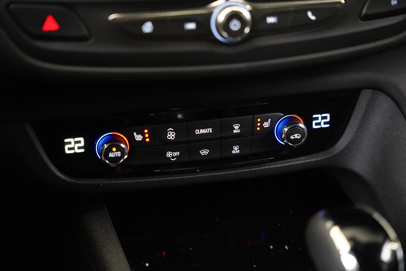 Opel Insignia - fotka 20 z 23