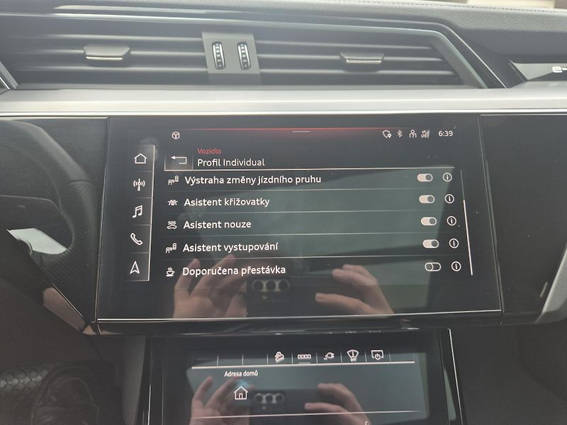Audi e-tron SPORTBACK S 370kw SOH 96% - fotka 26 z 48