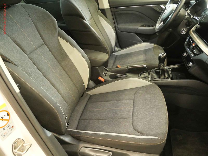 Škoda Scala (2019) 1.6 TDI, ČR, LED, park. - fotka 11 z 22