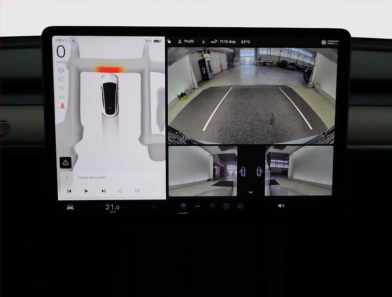Tesla Model Y (2023) RWD LFP 60kWh, SoH 97% - fotka 19 z 22