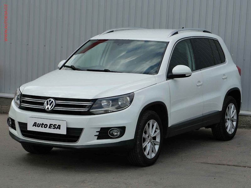 Volkswagen Tiguan (2014) 2.0TDi 4x4, DSG, TZ, AC - fotka 3 z 20