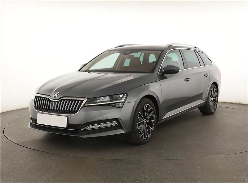 Škoda Superb (2023) Laurin&Klement 2.0 TDI - fotka 2 z 20