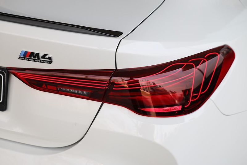 BMW M4 Competition M xDrive - fotka 19 z 19