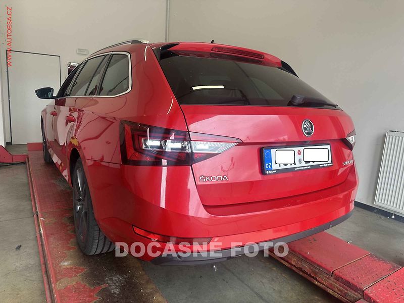 Škoda Superb (2019) 2.0 TDi, ČR, AT, navi - fotka 2 z 3