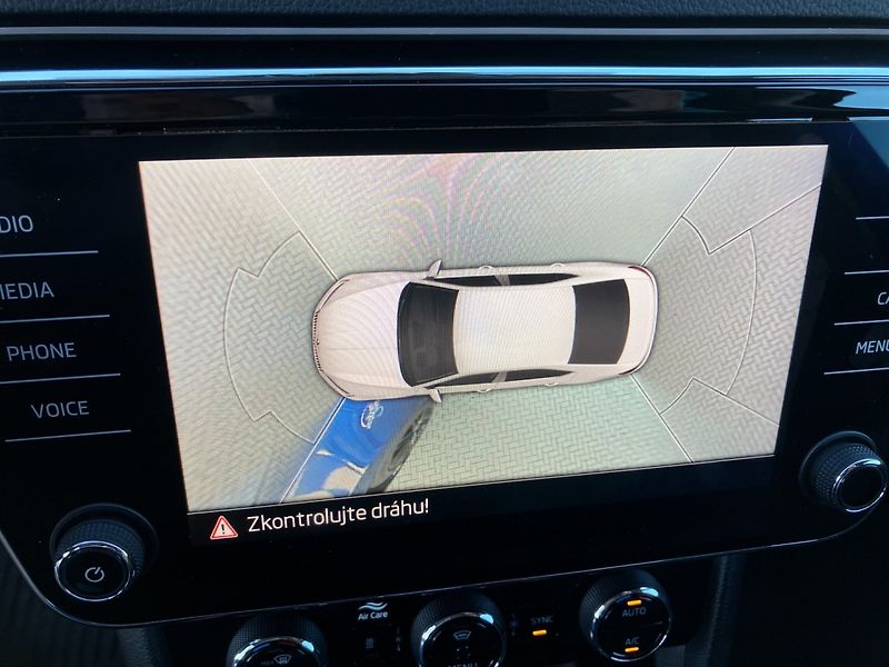 Škoda Superb (2021) 2.0TDI L&K DSG 4X4 WEBASTO - fotka 34 z 40