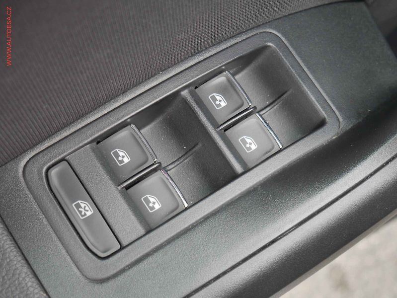 Seat Ateca (2019) 2.0TDi 4Drive, ČR, DSG - fotka 15 z 25