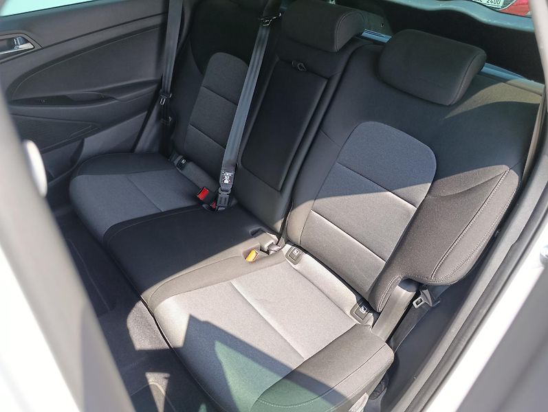 Hyundai Tucson 1.6T-GDI ADVENTURE DCT ČR  - fotka 14 z 40