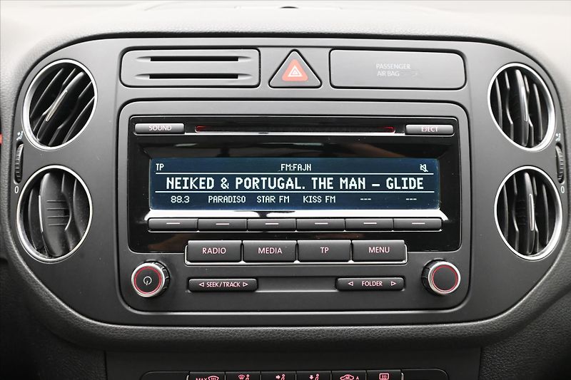 Volkswagen Golf Plus 1,6 TDI 77kW KLIMA Tažné - fotka 19 z 29