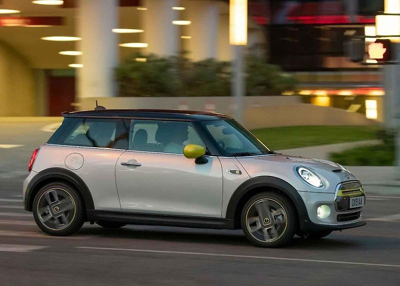 Mini Cooper SE zatím nezná svou českou cenu