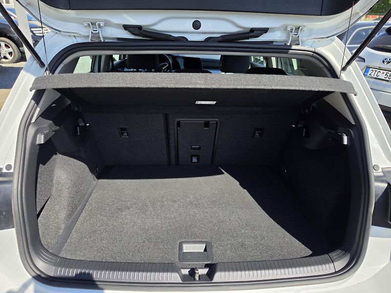 Volkswagen Golf 1.5TSI 8 Automat Led  Virtual  - fotka 5 z 29