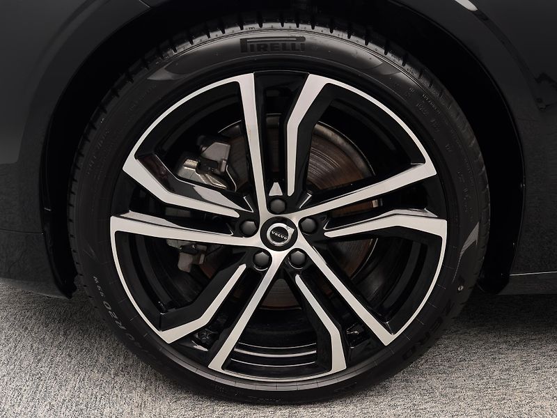 Volvo V90 T8 AWD RECHARGE ULTRA - fotka 53 z 53