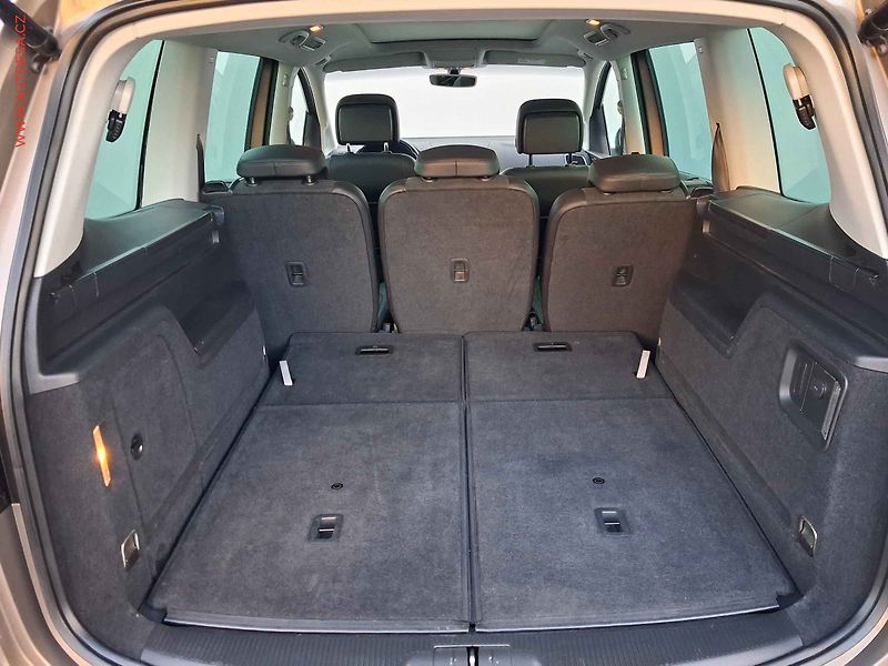 Volkswagen Sharan (2016) 2.0TDi 7míst, ČR, DSG, TZ - fotka 7 z 19