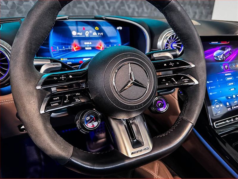 Mercedes-Benz SL (2024) 63 AMG 4MATIC+, DPH, Designo - fotka 17 z 27