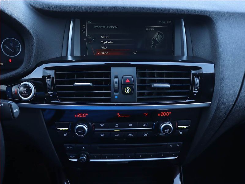 BMW X4 (2019) xDrive20d - fotka 12 z 22
