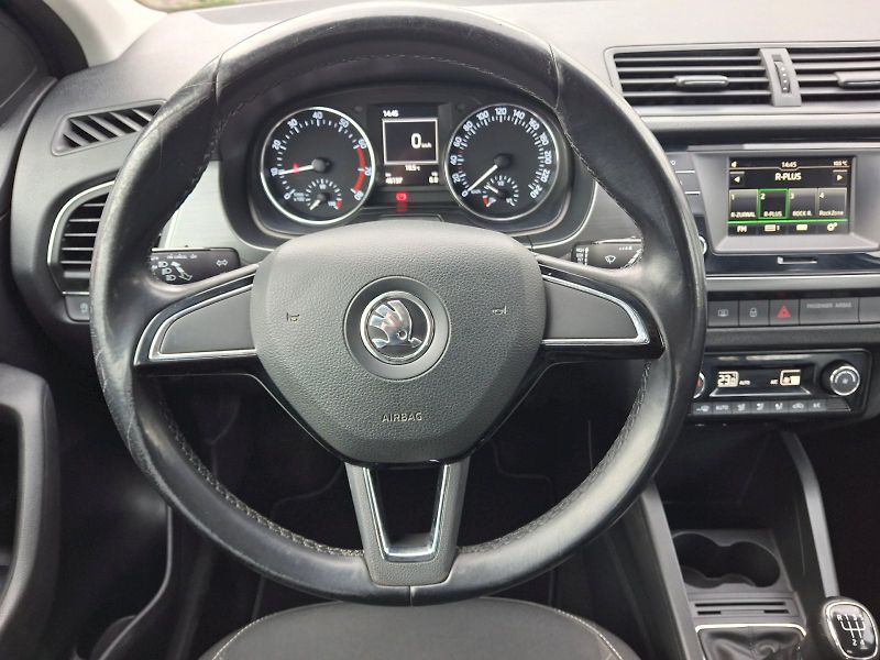 Škoda Fabia (2015) Style 1,2TSi 66kW - fotka 16 z 31