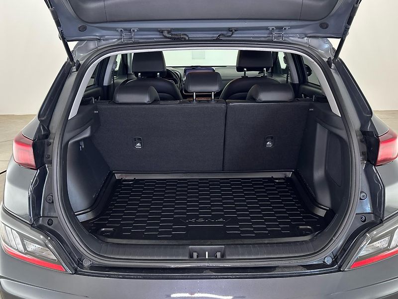 Hyundai Kona 64kWh - fotka 10 z 27