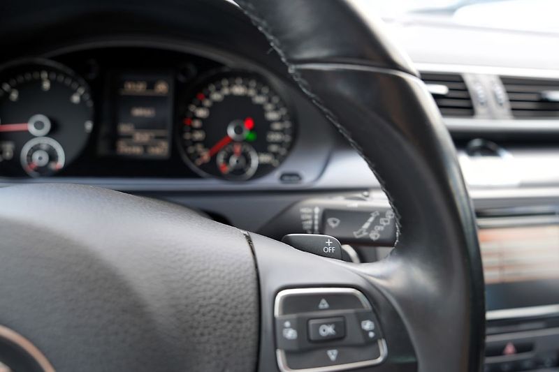 Volkswagen Passat 2.0 TDI DSG 140PS/Al.kola/xeno - fotka 36 z 37