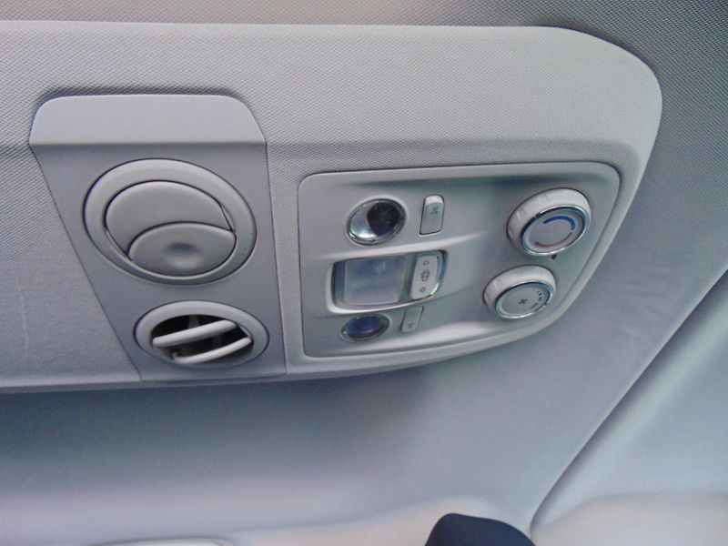 Peugeot Traveller (2020) 2.0HDi 8míst 1.maj.ČR nová STK - fotka 12 z 15
