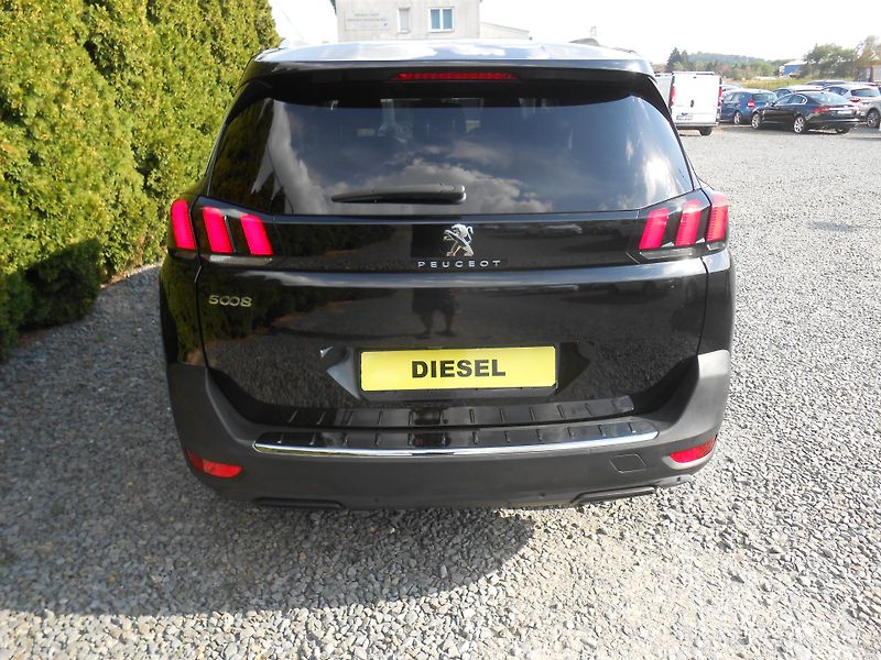 Peugeot 5008 Allure, Kůže,7míst - fotka 39 z 42