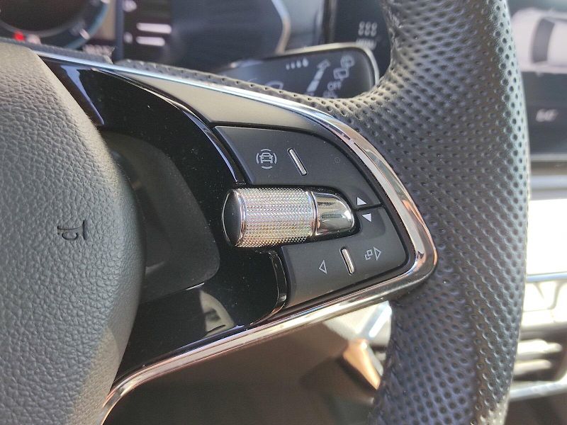 Škoda Octavia (2023) Combi Style Comfort 2,0 tdi 11 - fotka 35 z 42