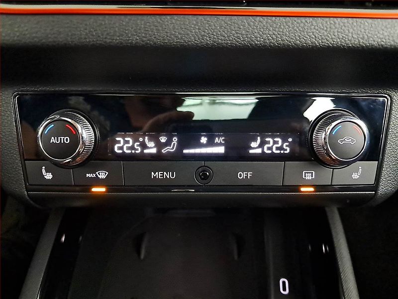 Škoda Scala (2021) Monte Carlo 1.0 TSI, Automat - fotka 19 z 24