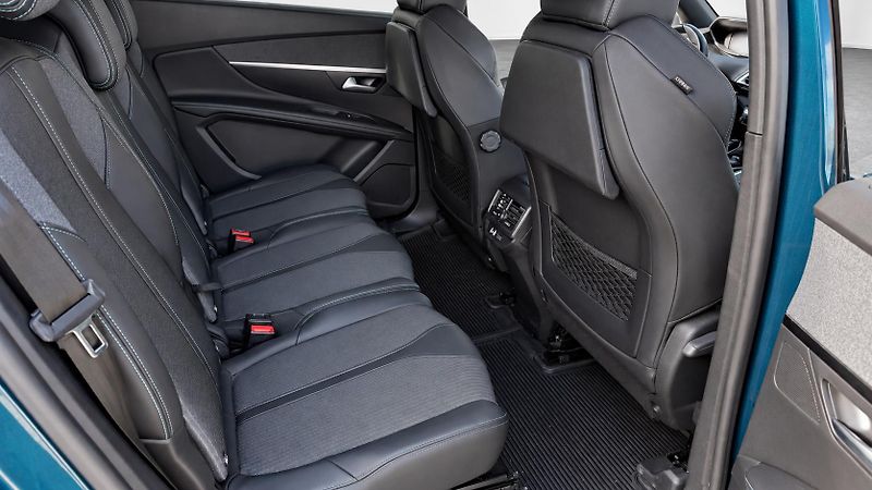 Peugeot 5008 (2023) 1.5hdi,čr,automat,záruka - fotka 19 z 20