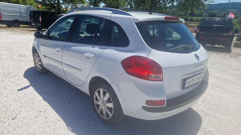 Renault Clio 1.4 - fotka 4 z 9