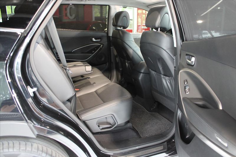 Hyundai Grand Santa Fe CRDi 4WD Premium 7Míst/Pano/Ta - fotka 24 z 34