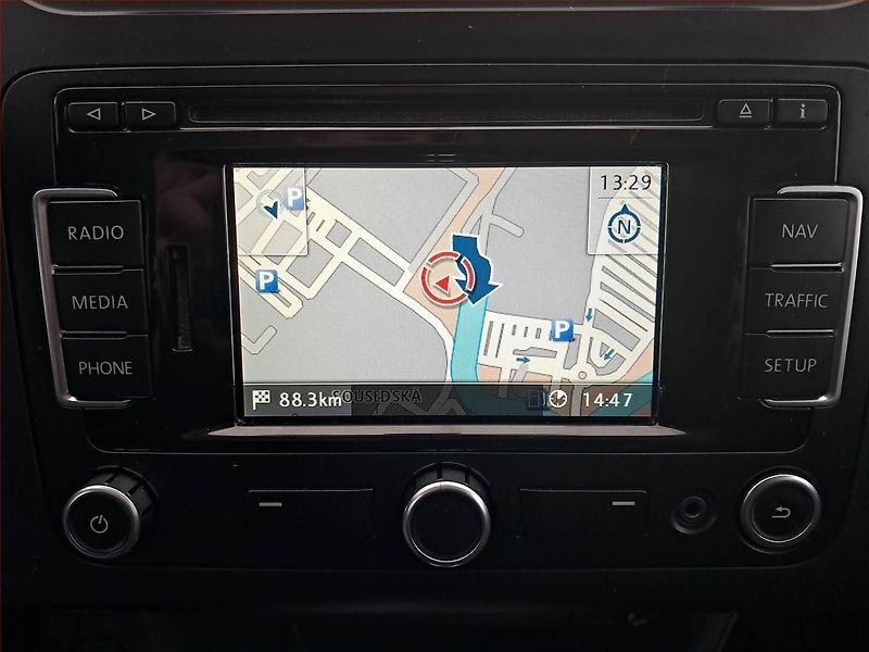 Volkswagen Touran (2011) 1.4 TSI CNG, Automat, Tempomat - fotka 13 z 19