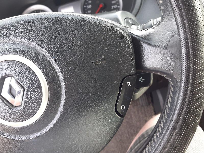 Renault Clio (2009) 1.5 DCi KLIMA - fotka 10 z 20
