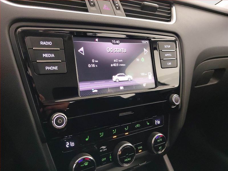Škoda Octavia (2018) Extra 1.4 TSI, ČR,1.maj - fotka 12 z 20