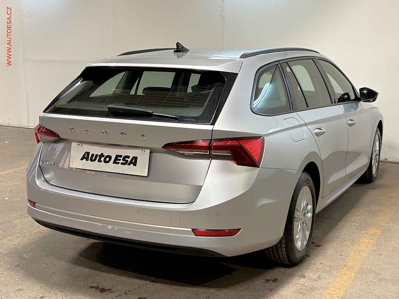Škoda Octavia (2022) 2.0 TDi, ČR, LED, ACC - fotka 4 z 15