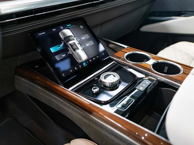 Cadillac Escalade (2026) 6.2 ESV Sport Platinum 2026 - fotka 27 z 45