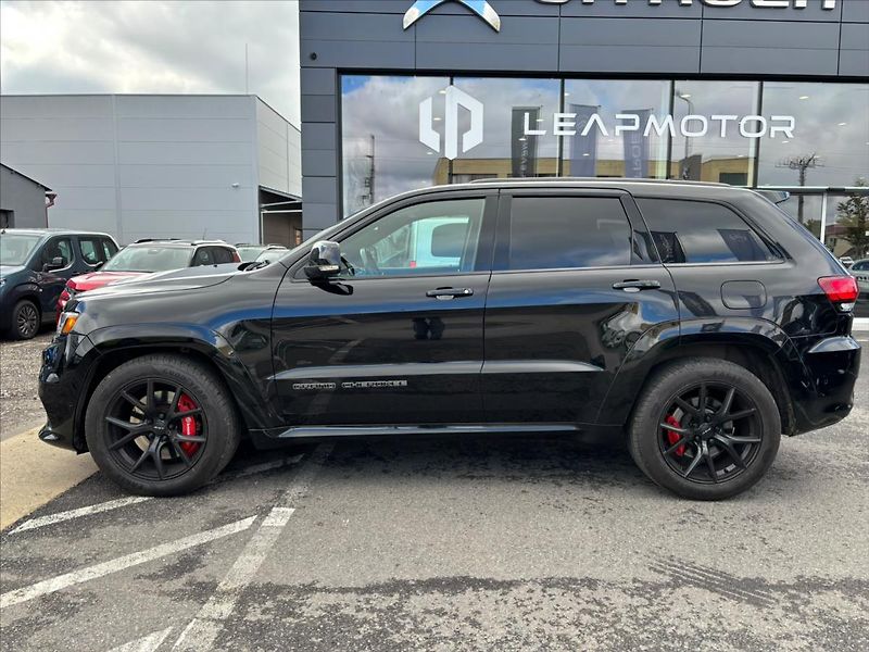 Jeep Grand Cherokee 6,4 SRT  6,4 V8 Hemi - fotka 8 z 30