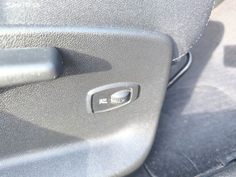 Renault Mégane KRÁSNÝ,VÝBAVA,95TKM,SERVISKA - fotka 18 z 26