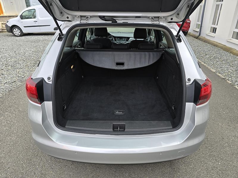 Opel Astra 1.6CDTI 81kW ENJOY DIGIKLIMA - fotka 26 z 29