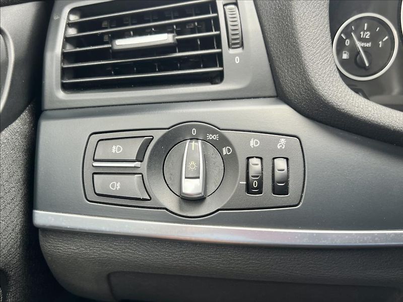 BMW X3 2,0 D  xDrive / KLIMA - fotka 32 z 36