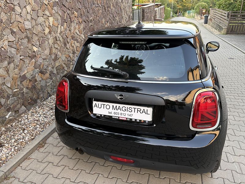 Mini Cooper (2020) 1.5  75 kW Sport Paket - fotka 5 z 14