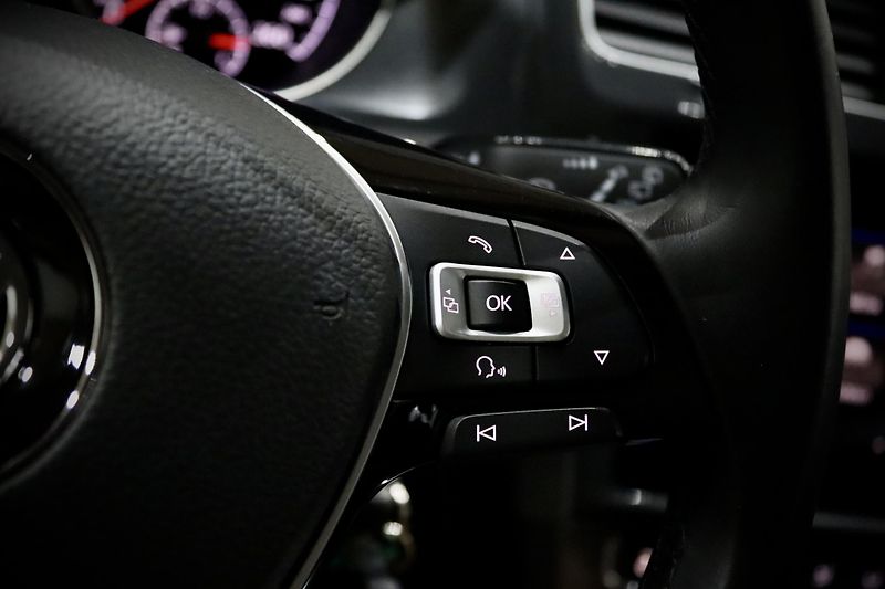 Volkswagen Golf 7 FL Variant 1.4 TSI 92 kW - fotka 27 z 35