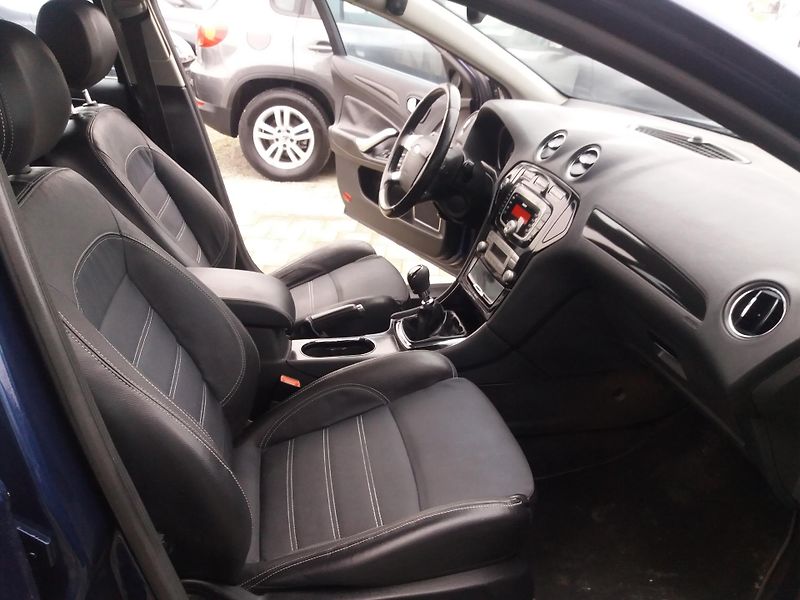 Ford Mondeo 2.0TDCi,103kW,KŮŽE,SERV.KNÍŽKA - fotka 11 z 18