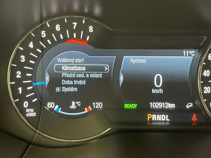 Ford S-MAX 2,5 HEV Titanium 7míst - fotka 14 z 70