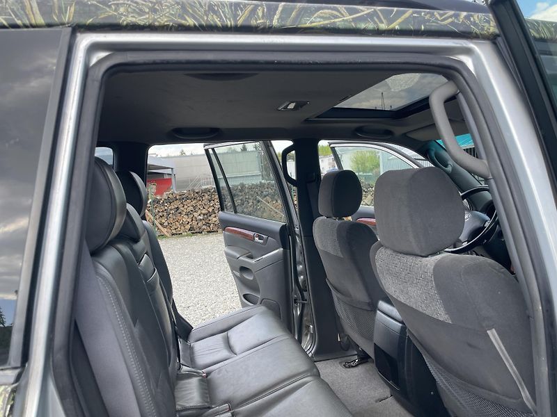 Toyota Land Cruiser 3.0TD 4x4 170PS AUT VÝBAVA !!! - fotka 132 z 180