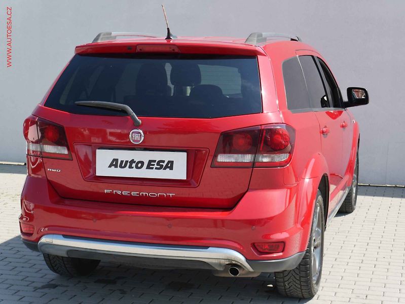 Fiat Freemont (2014) 2.0 JTD 4x4, Cross, AT, kůže - fotka 4 z 22