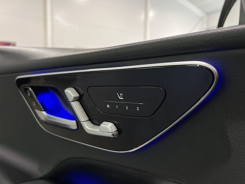 Mercedes-Benz Třídy C 300e Avantgarde Premium DIGI.L - fotka 9 z 21