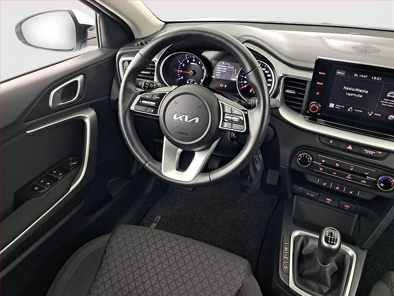 Kia Ceed (2023) Spin 1.0 T-GDI, SPIN, DPH - fotka 7 z 18