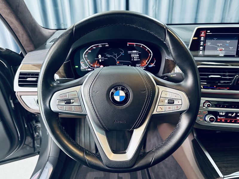 BMW Řada 7 (2020) 730xd*H&K*HUD*LASER* - fotka 18 z 44