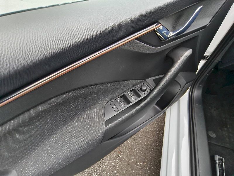 Škoda Scala (2024) TOP SELEC TSI 85/1.0 A7F - fotka 7 z 27